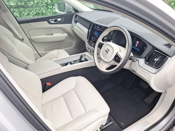 Used Volvo XC60 2023 for sale - 76258214: Photo 6