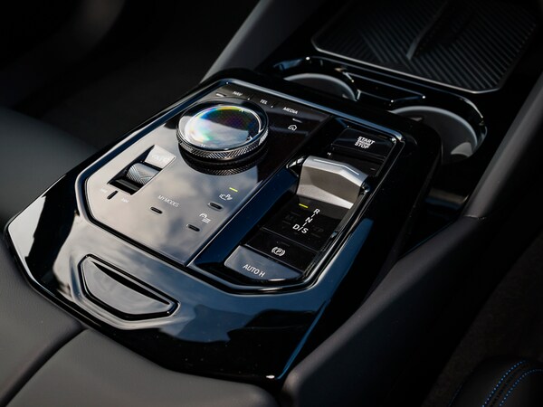 Used BMW 5 Series 2025 for sale - 74085128: Photo 10