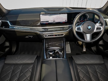Used BMW X7 2024 for sale - 76195299: Photo