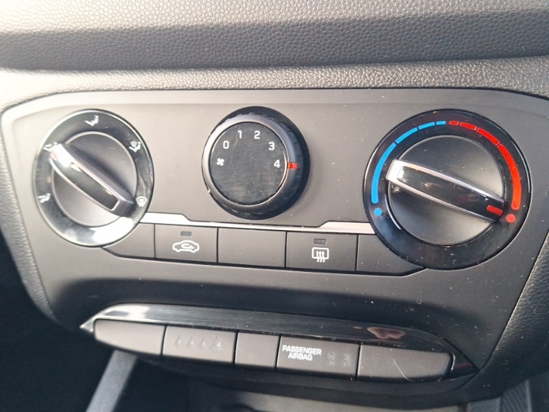 Used Hyundai i20 2017 for sale - 77142110: Photo 18