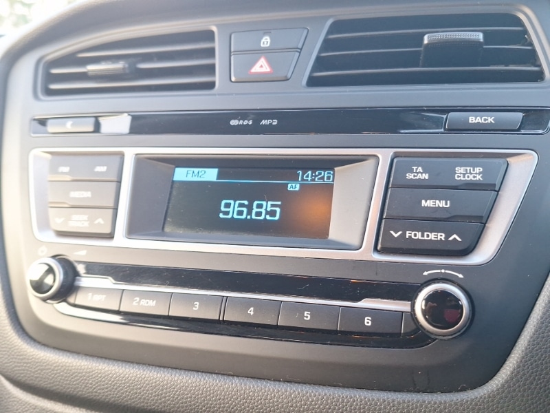 Used Hyundai i20 2017 for sale - 77142110: Photo 19