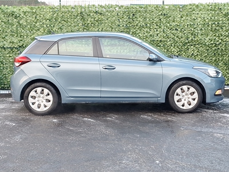 Used Hyundai i20 2017 for sale - 77142110: Photo 2