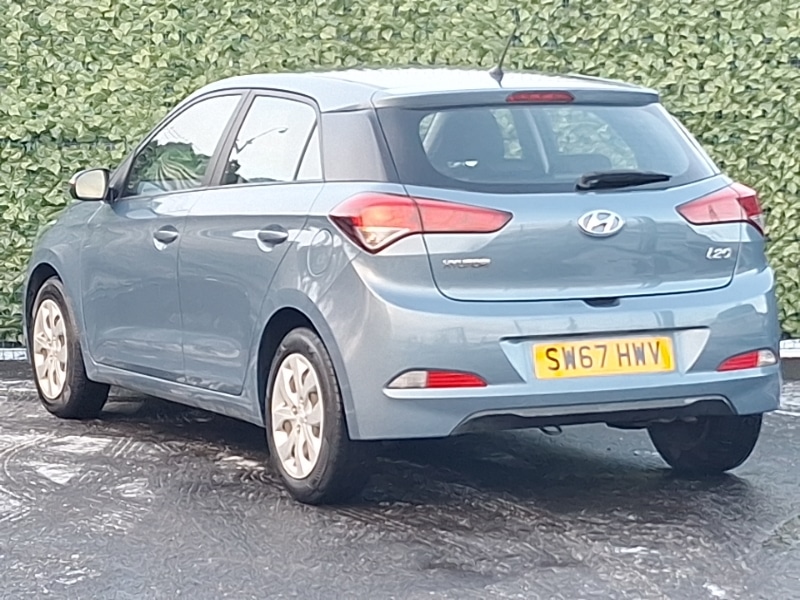 Used Hyundai i20 2017 for sale - 77142110: Photo 3