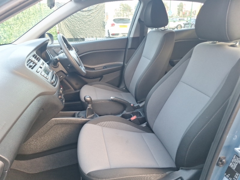 Used Hyundai i20 2017 for sale - 77142110: Photo 7