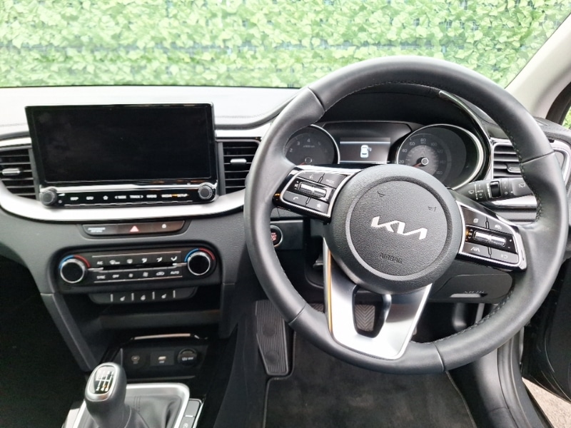 Used Kia XCeed 2023 for sale - 77070381: Photo 4