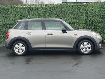 Used MINI Hatch 2019 for sale - 77637207: Photo