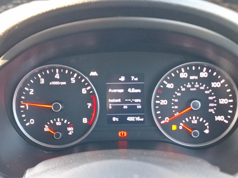 Used Kia Stonic 2019 for sale - 78057355: Photo 6