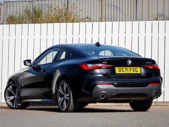 Used BMW 4 Series 2022 for sale - 75101610: Photo