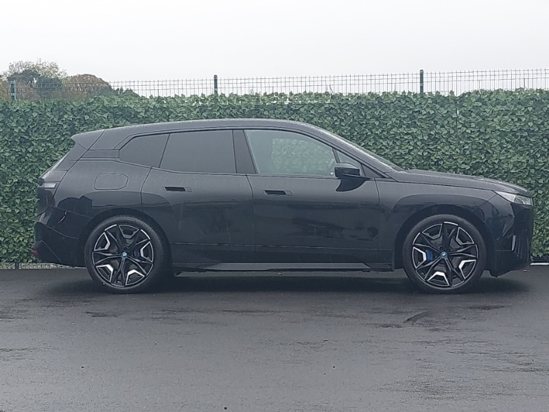 Used BMW iX 2023 for sale - 76369784: Photo 2
