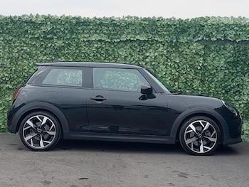Used MINI Cooper 2024 for sale - 79207948: Photo