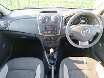 Used Dacia Sandero Stepway 2015 for sale - 77969435: Photo