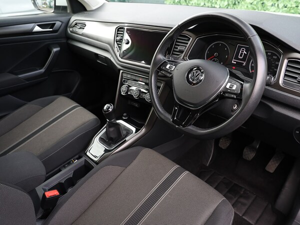 Used Volkswagen T-Roc 2019 for sale - 76213547: Photo 12