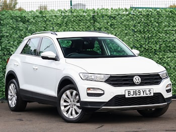 Used Volkswagen T-Roc 2019 for sale - 76213547: Photo