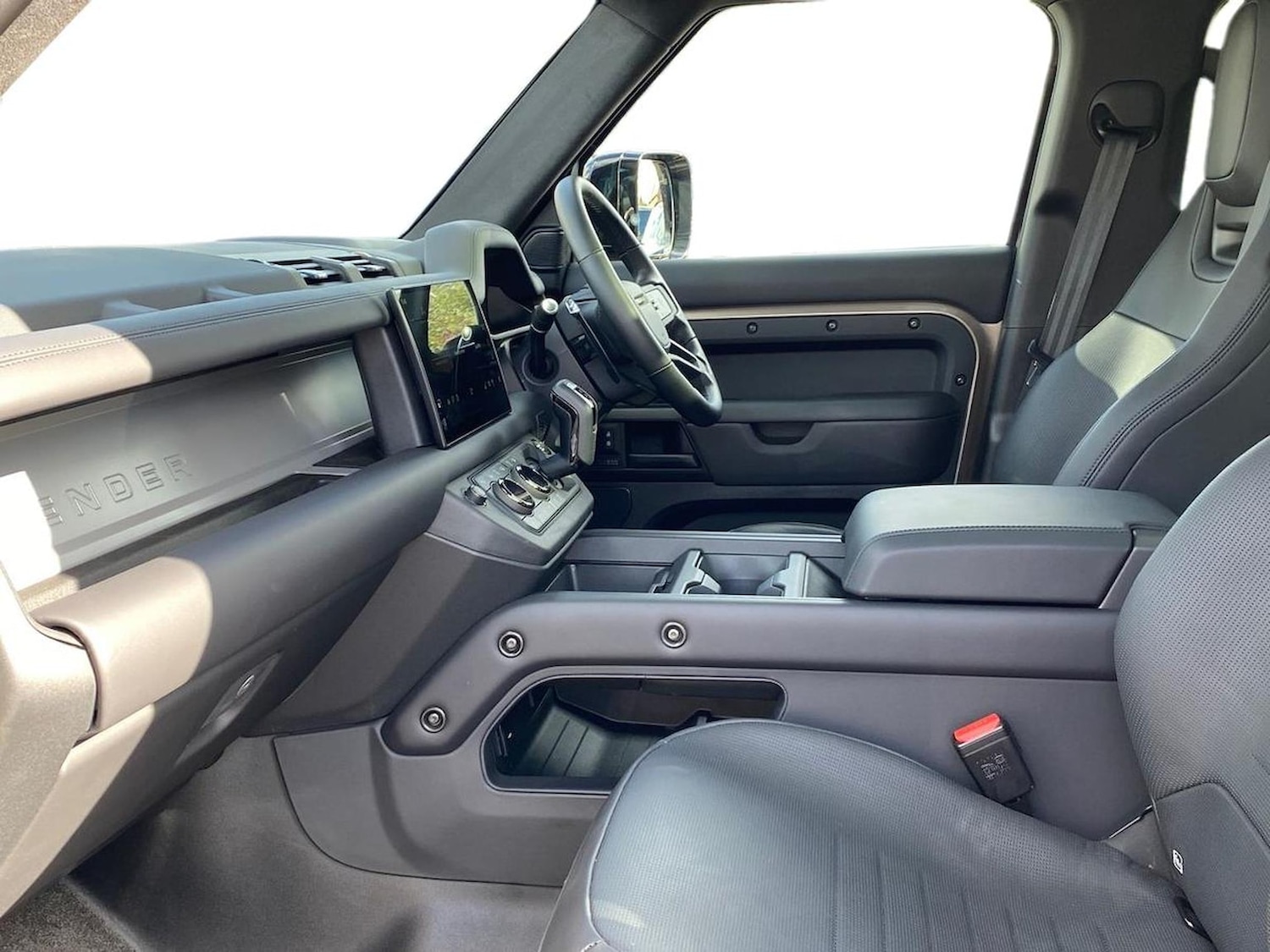 Used Land Rover Defender 2025 for sale - 77487832: Photo 3