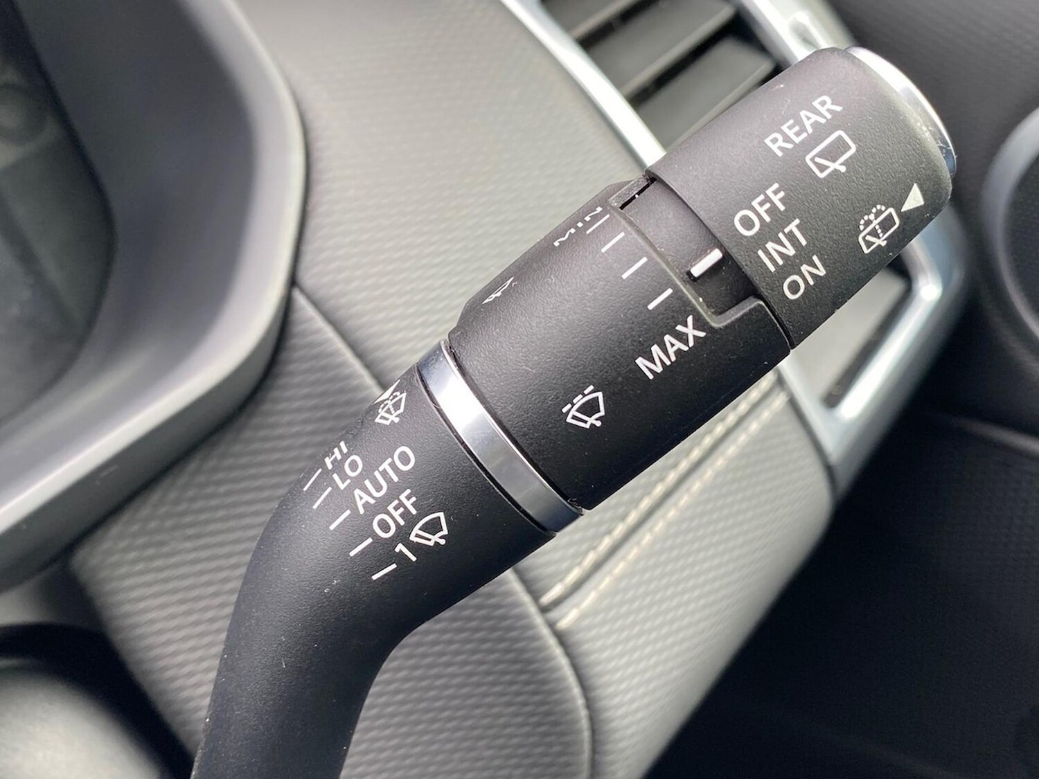 Used Land Rover Discovery 2024 for sale - 77487822: Photo 30