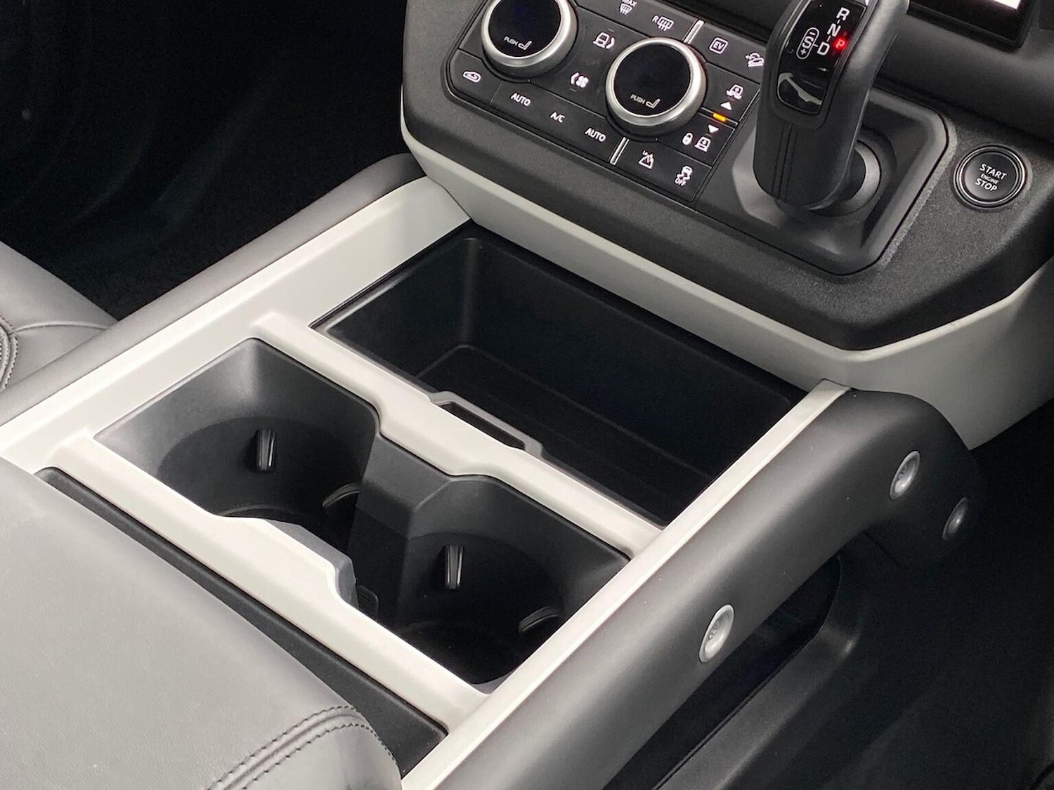 Used Land Rover Defender 2024 for sale - 78026102: Photo 13