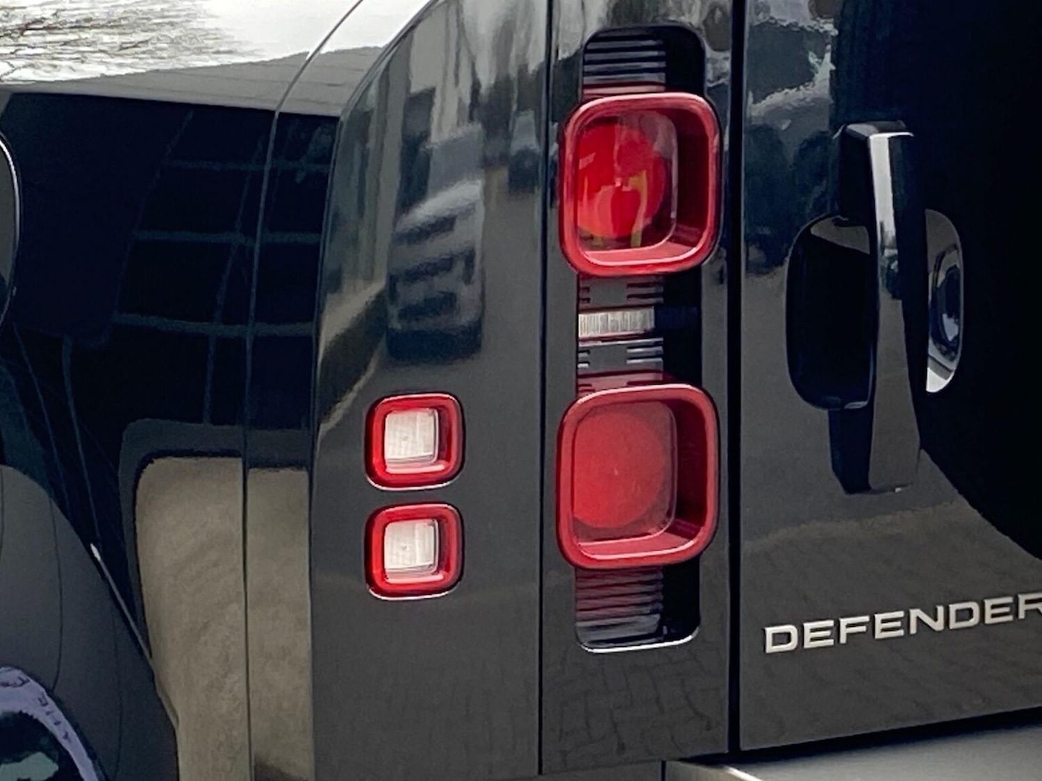 Used Land Rover Defender 2024 for sale - 78026102: Photo 19