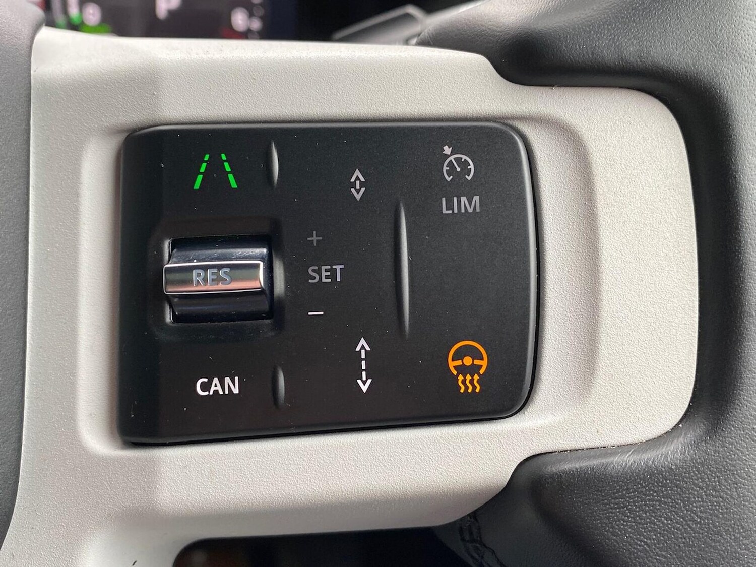 Used Land Rover Defender 2024 for sale - 78026102: Photo 33