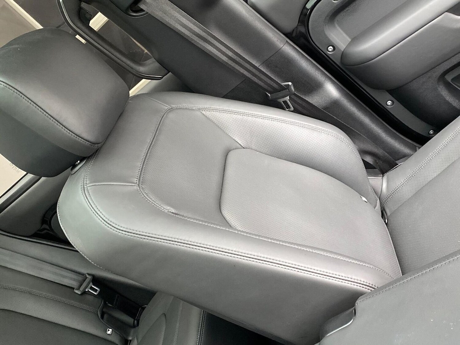 Used Land Rover Defender 2024 for sale - 78026102: Photo 40