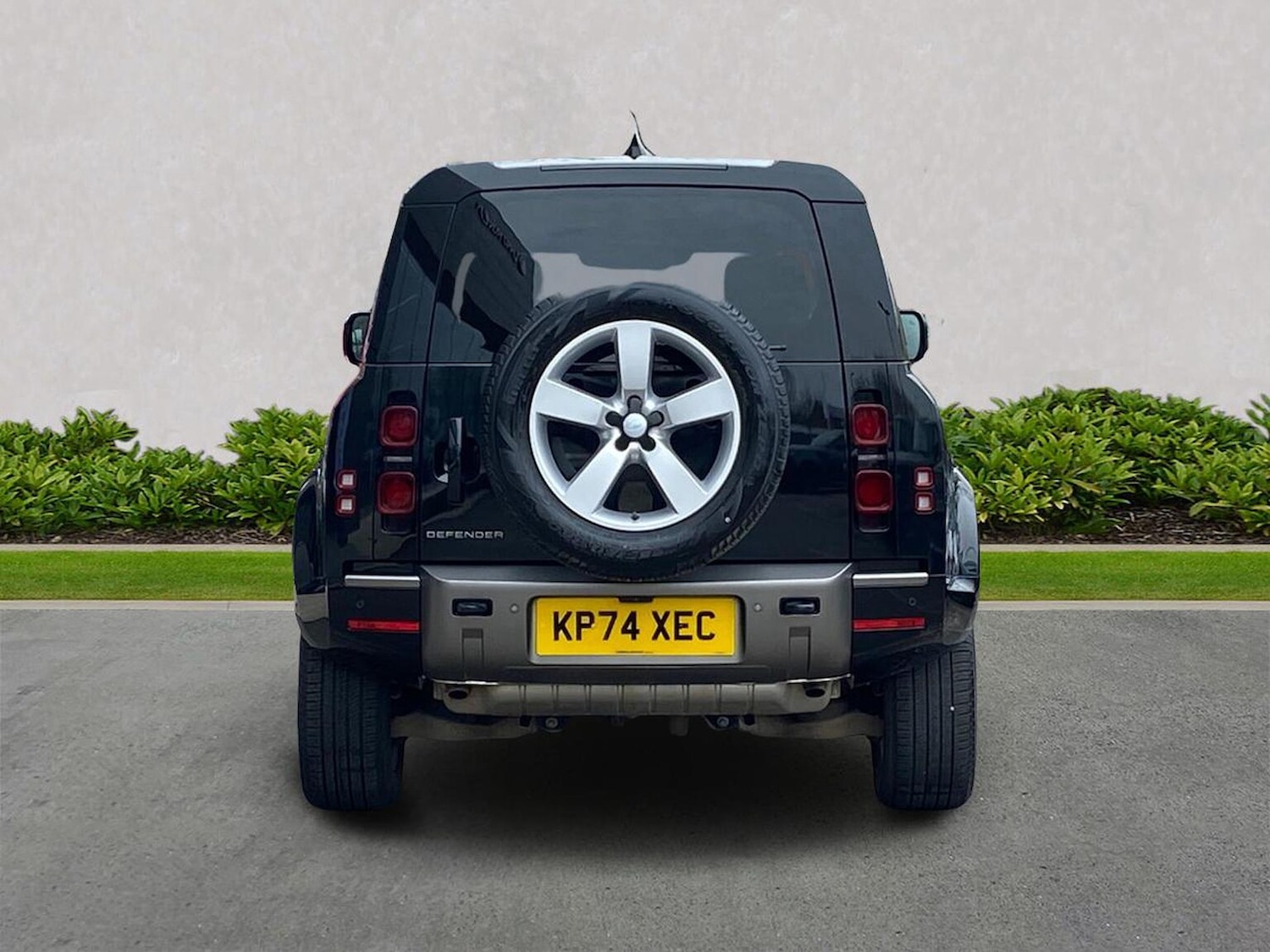 Used Land Rover Defender 2024 for sale - 78026102: Photo 6