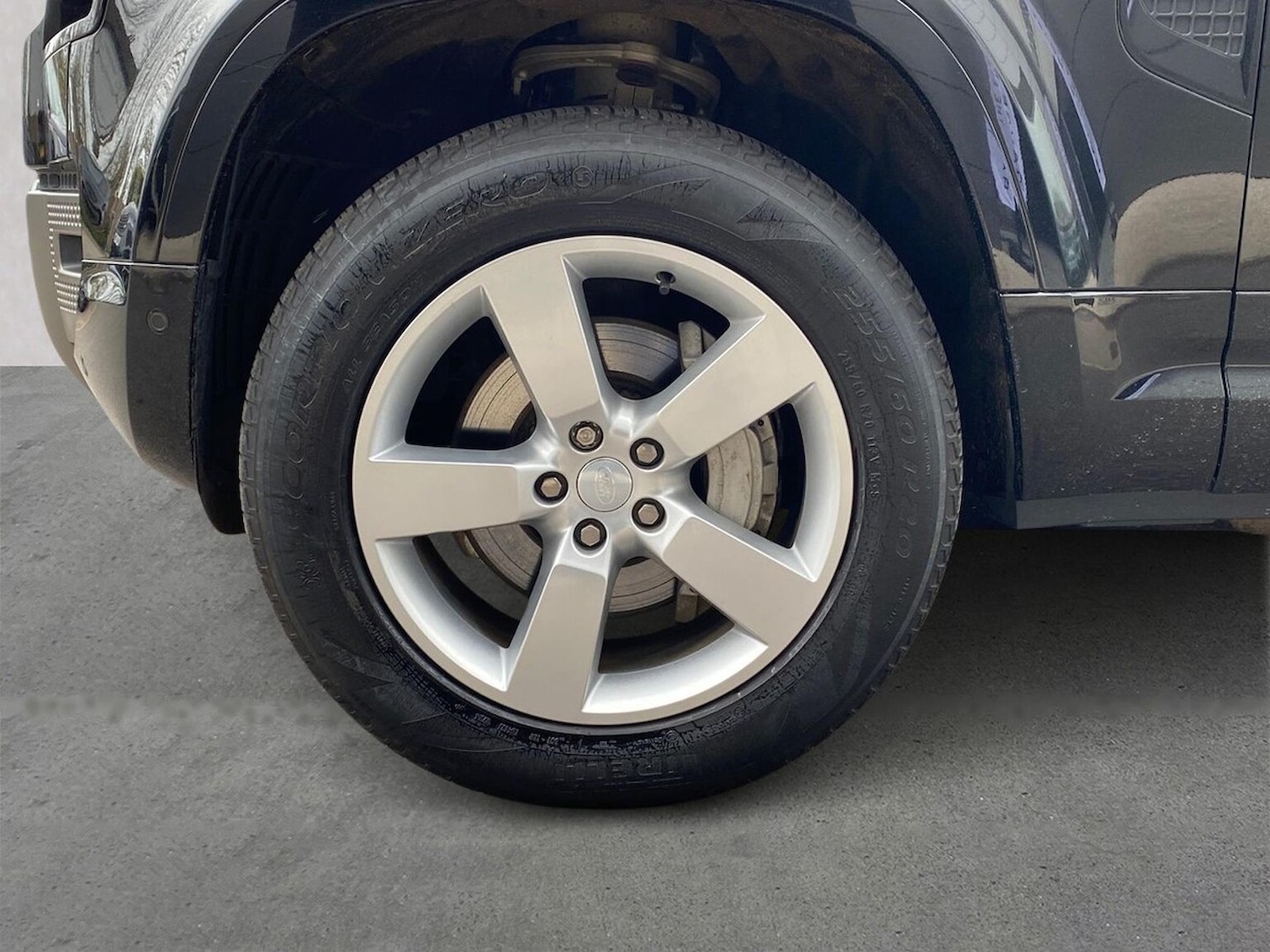 Used Land Rover Defender 2024 for sale - 78026102: Photo 8