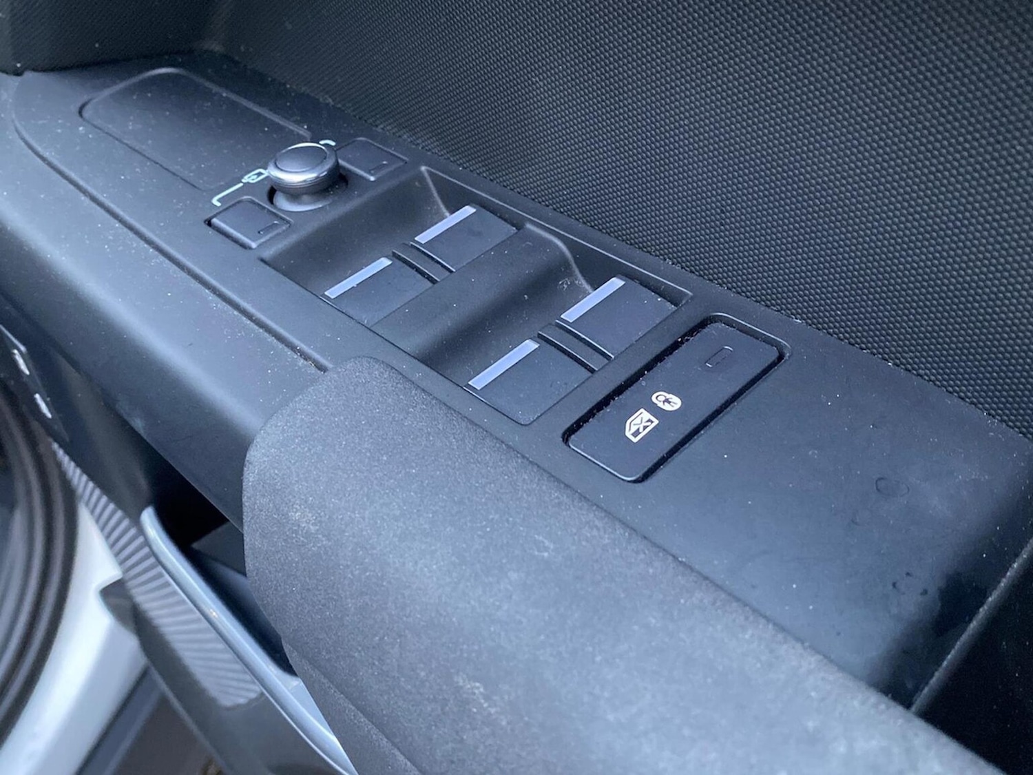 Used Land Rover Defender 2021 for sale - 76879716: Photo 25