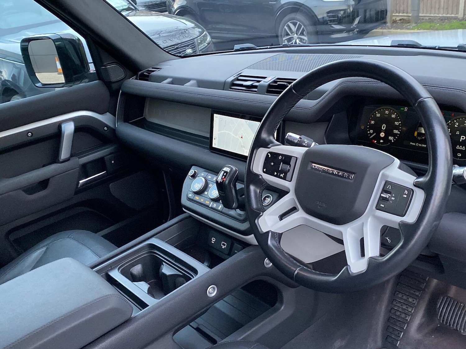 Used Land Rover Defender 2021 for sale - 76879716: Photo 26