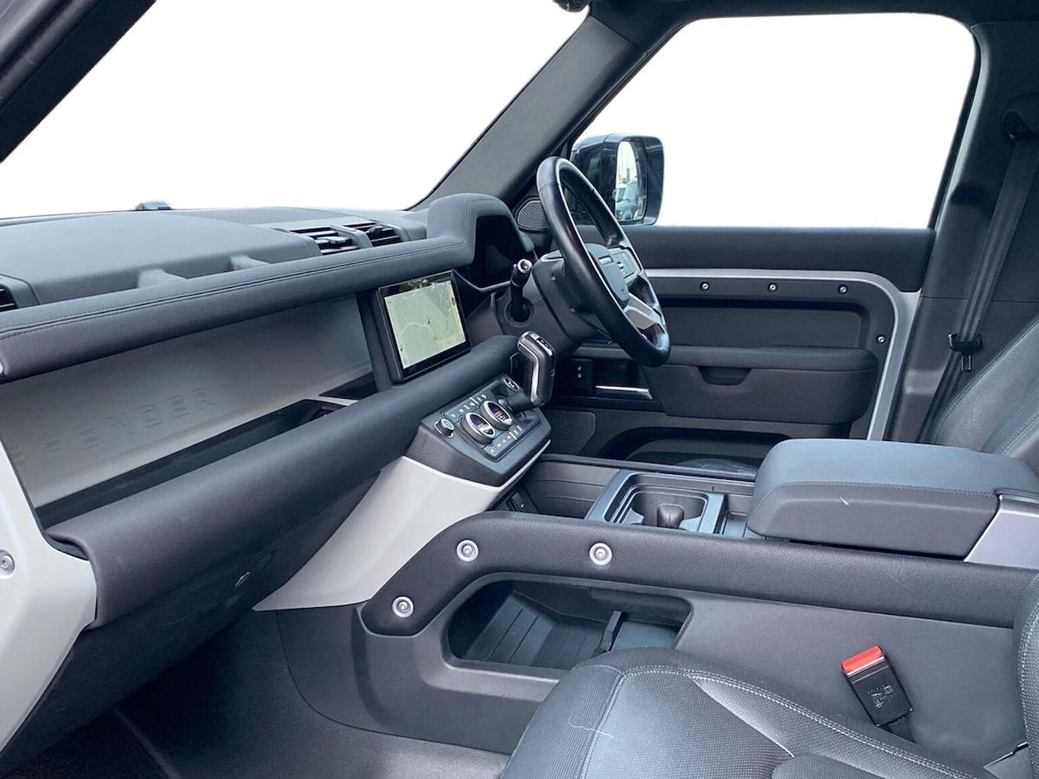 Used Land Rover Defender 2021 for sale - 76879716: Photo 3