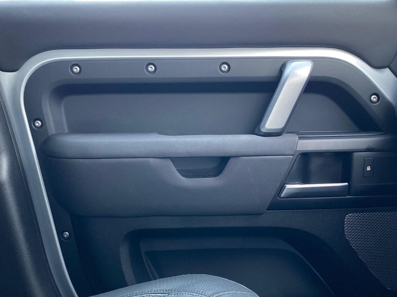 Used Land Rover Defender 2021 for sale - 76879716: Photo 41