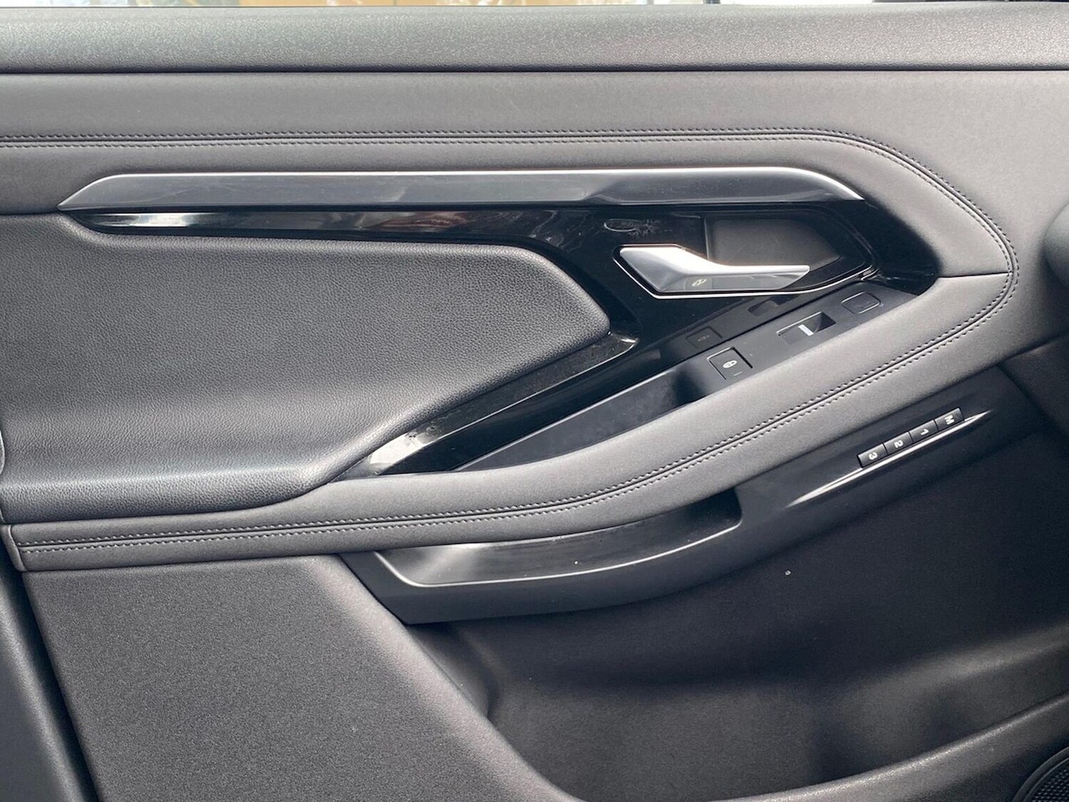 Used Land Rover Range Rover Evoque 2019 for sale - 78011611: Photo 42