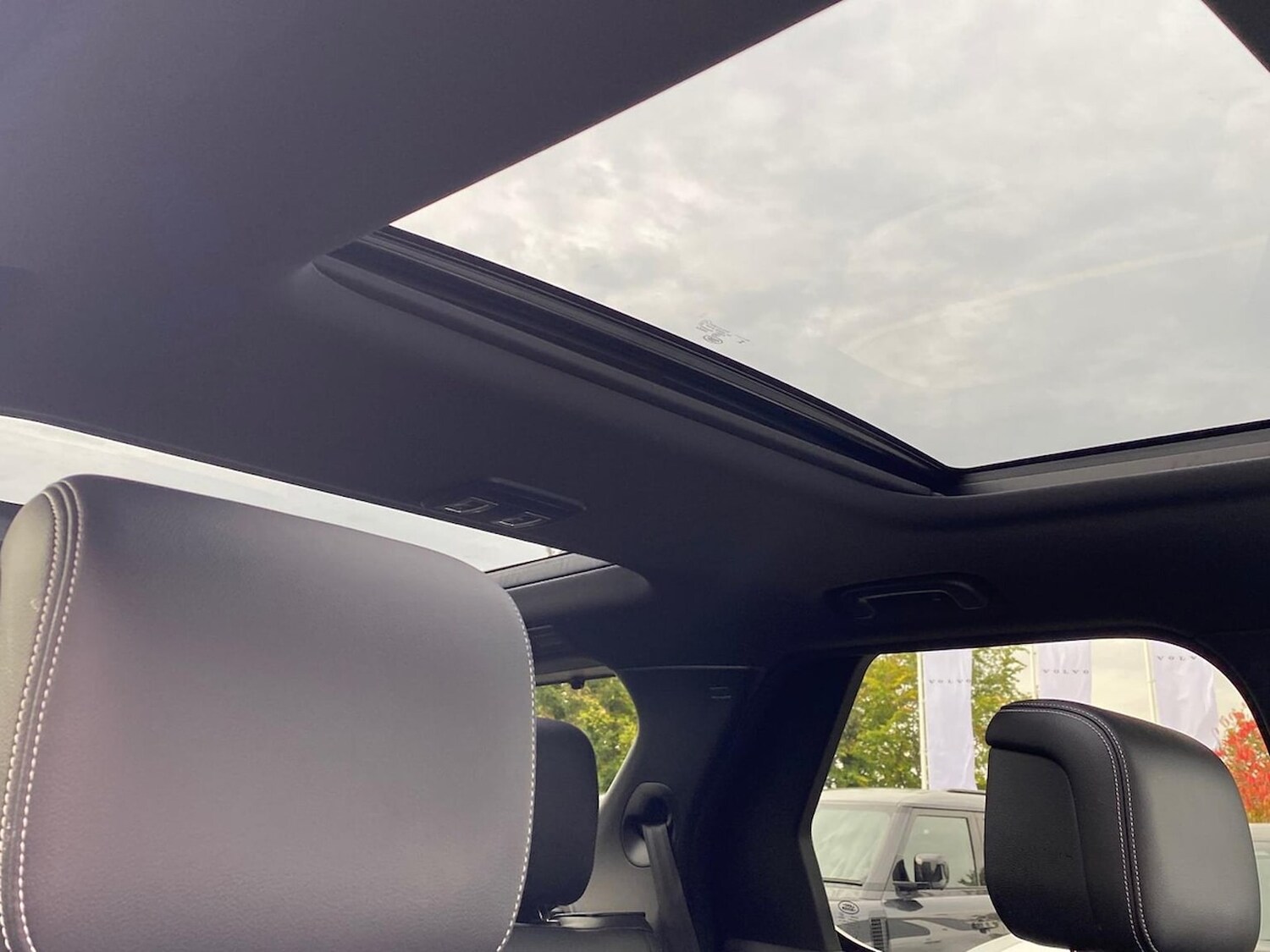 Used Land Rover Discovery 2024 for sale - 76198378: Photo 23