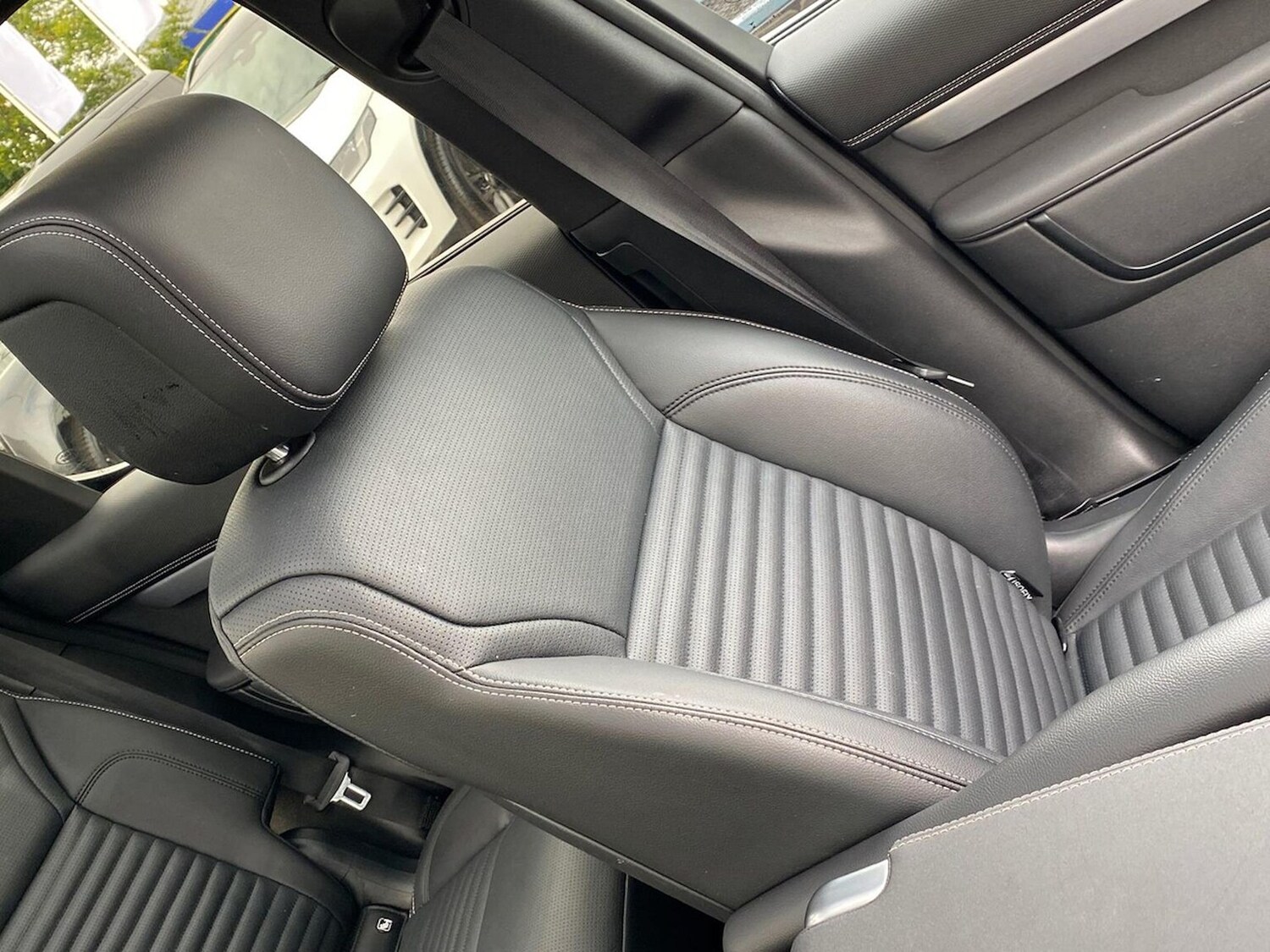 Used Land Rover Discovery 2024 for sale - 76198378: Photo 41