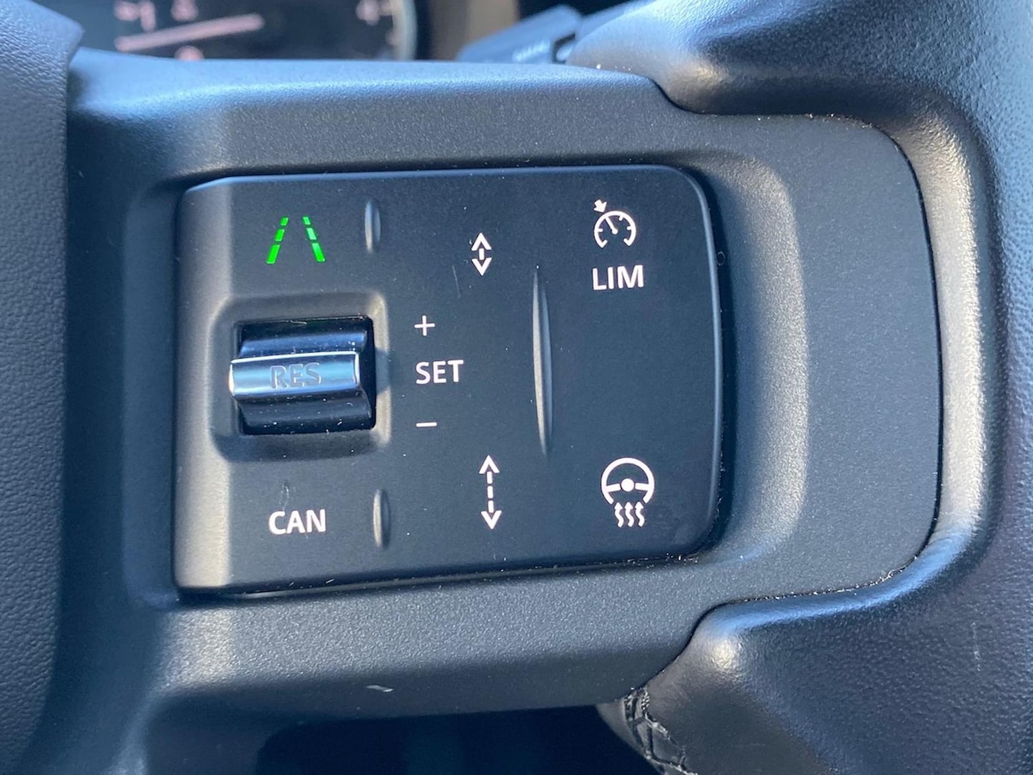 Used Land Rover Defender 2023 for sale - 76906371: Photo 38