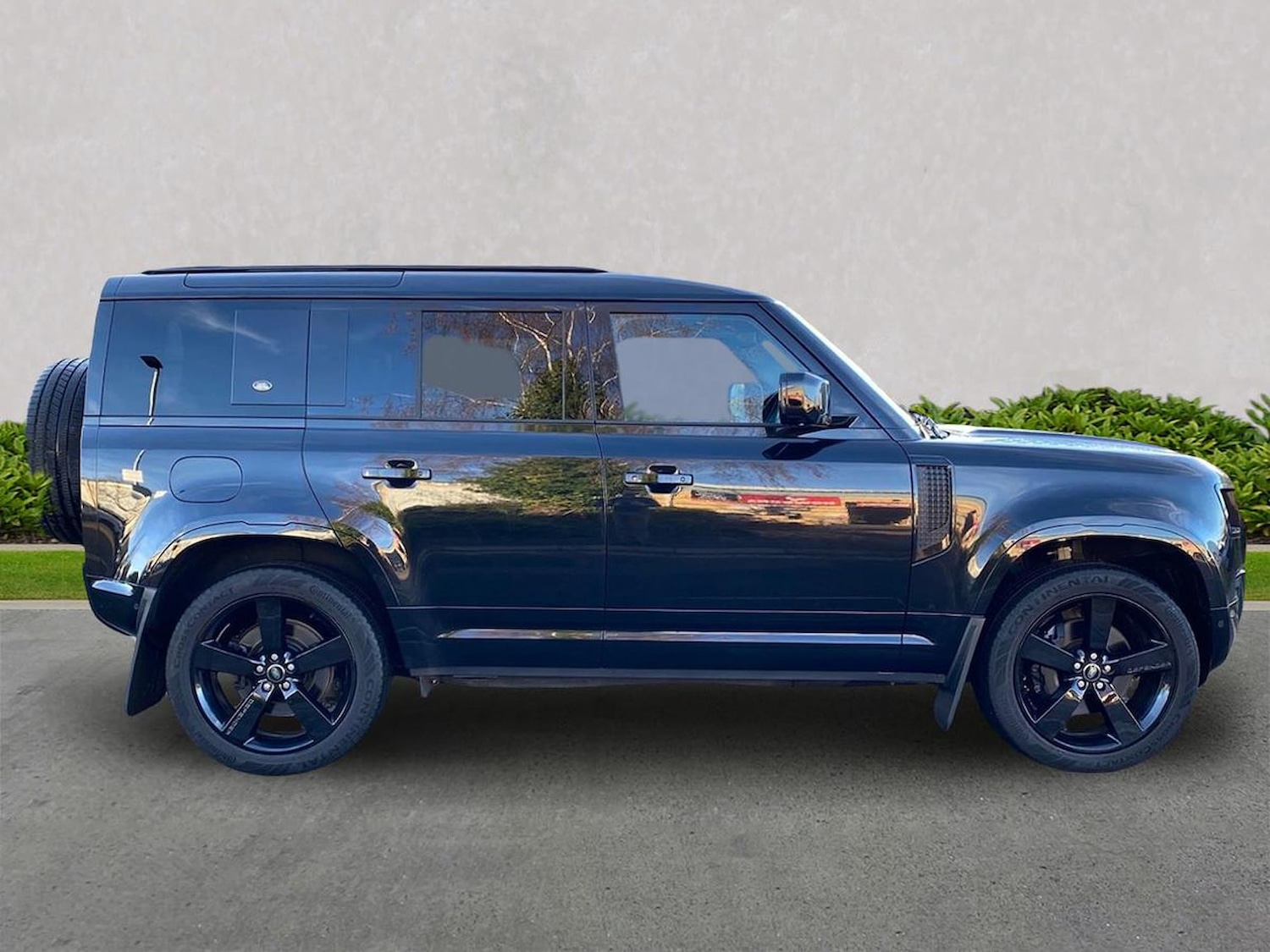 Used Land Rover Defender 2023 for sale - 76906371: Photo 5