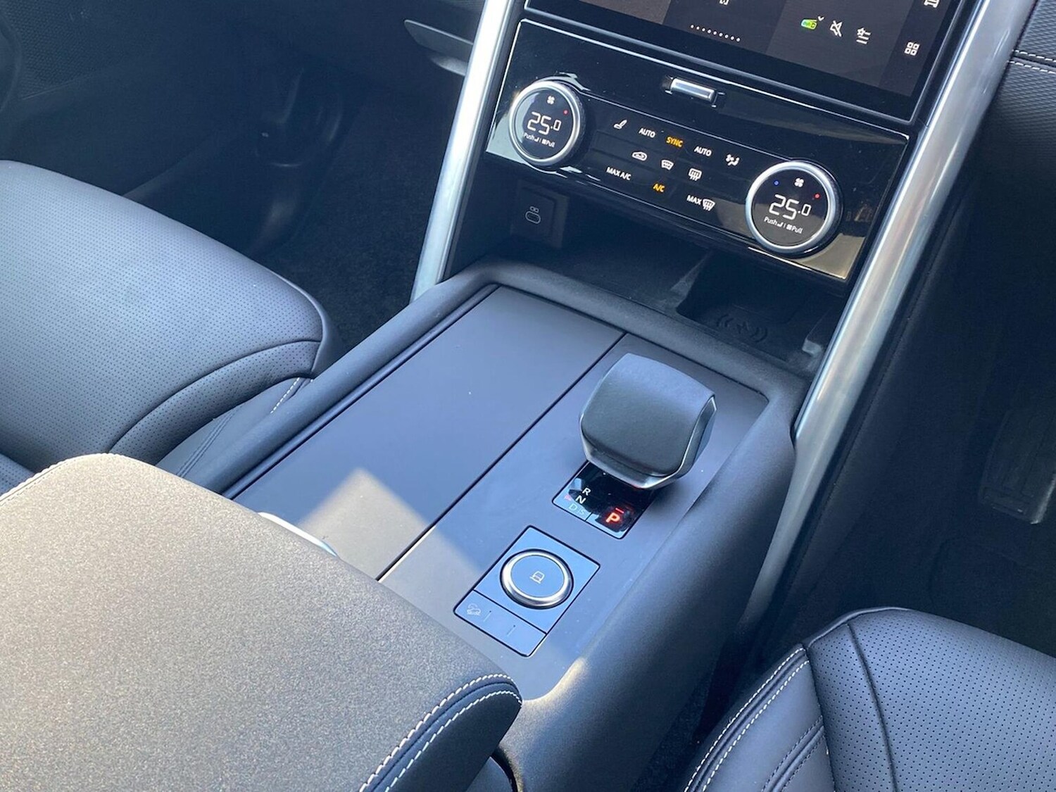 Used Land Rover Discovery 2025 for sale - 78193741: Photo 15