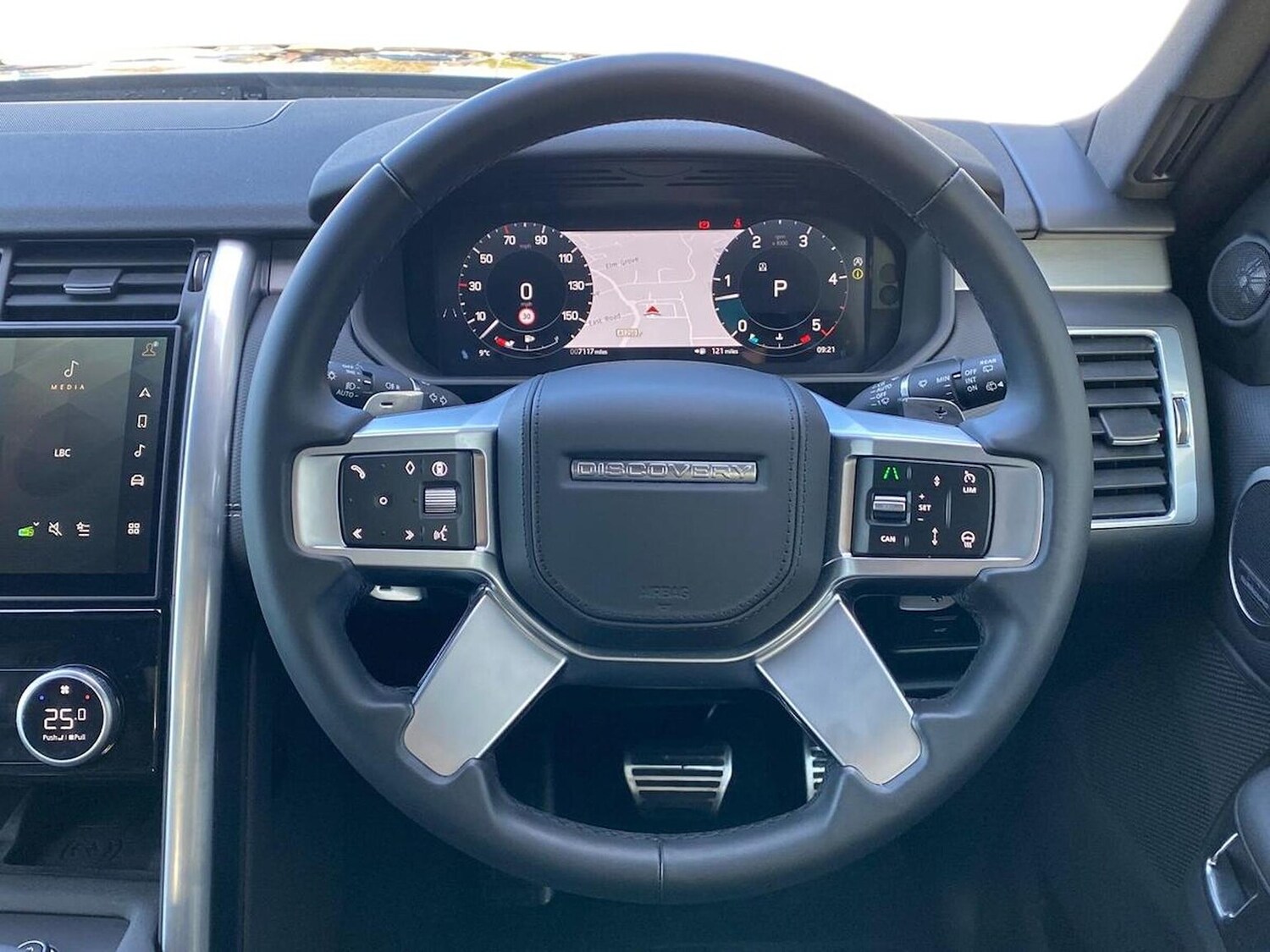 Used Land Rover Discovery 2025 for sale - 78193741: Photo 17