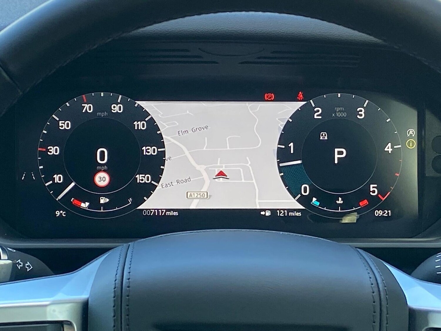 Used Land Rover Discovery 2025 for sale - 78193741: Photo 18