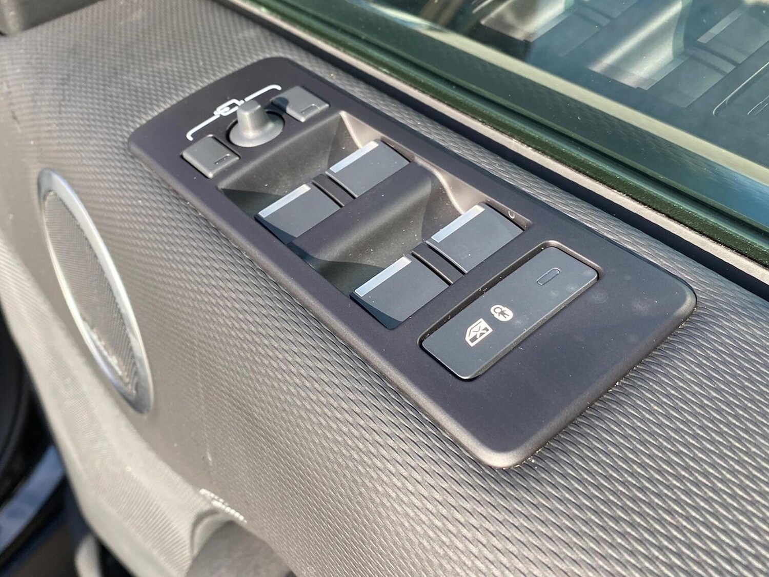 Used Land Rover Discovery 2025 for sale - 78193741: Photo 23