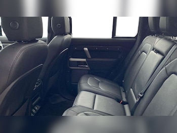 Used Land Rover Defender 2023 for sale - 79500997: Photo
