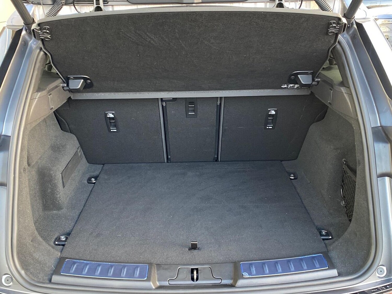 Used Land Rover Range Rover Evoque 2025 for sale - 77487836: Photo 10