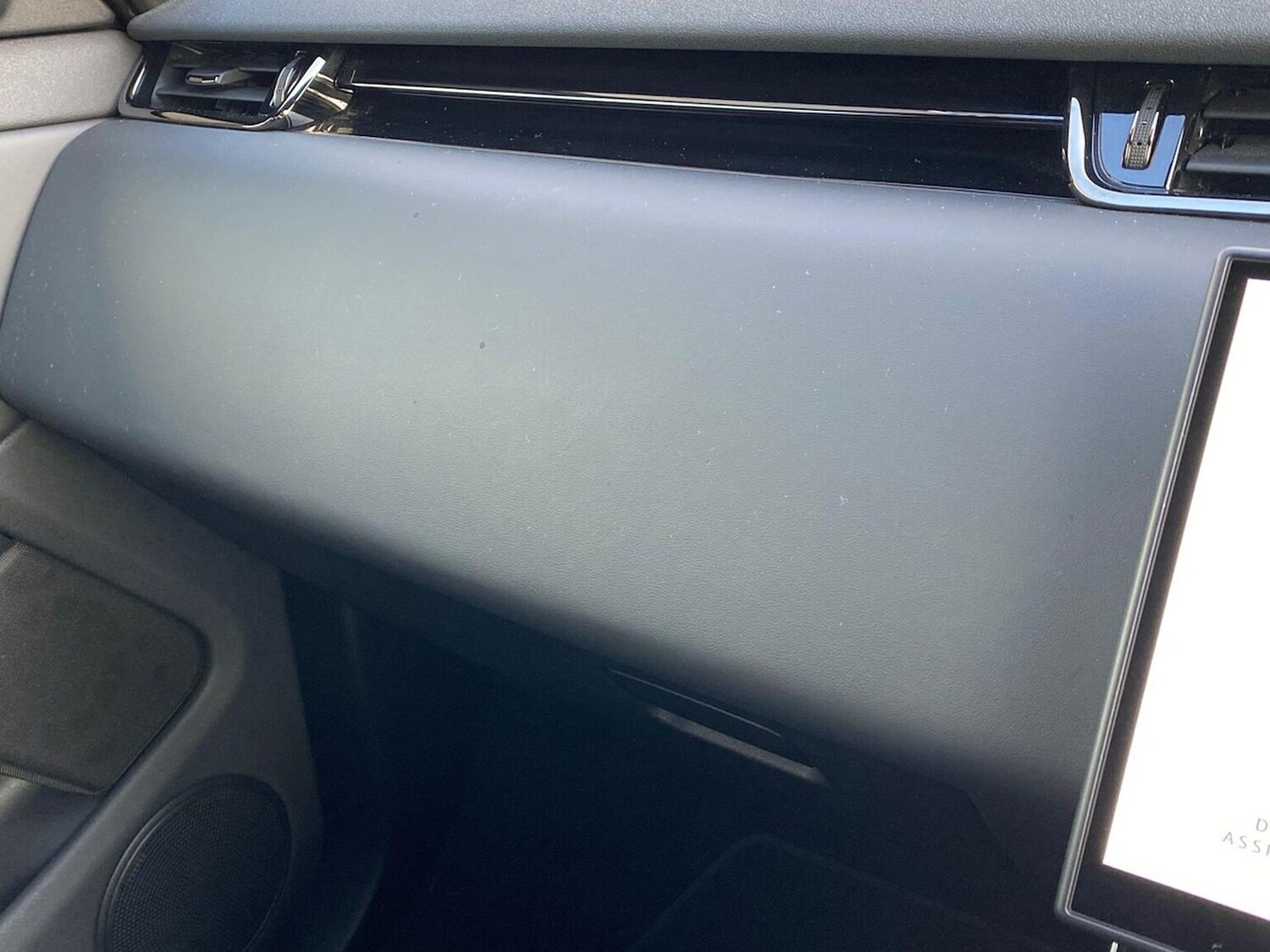 Used Land Rover Range Rover Evoque 2025 for sale - 77487836: Photo 40