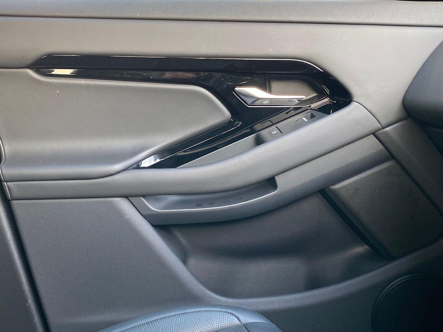 Used Land Rover Range Rover Evoque 2025 for sale - 77487836: Photo 41