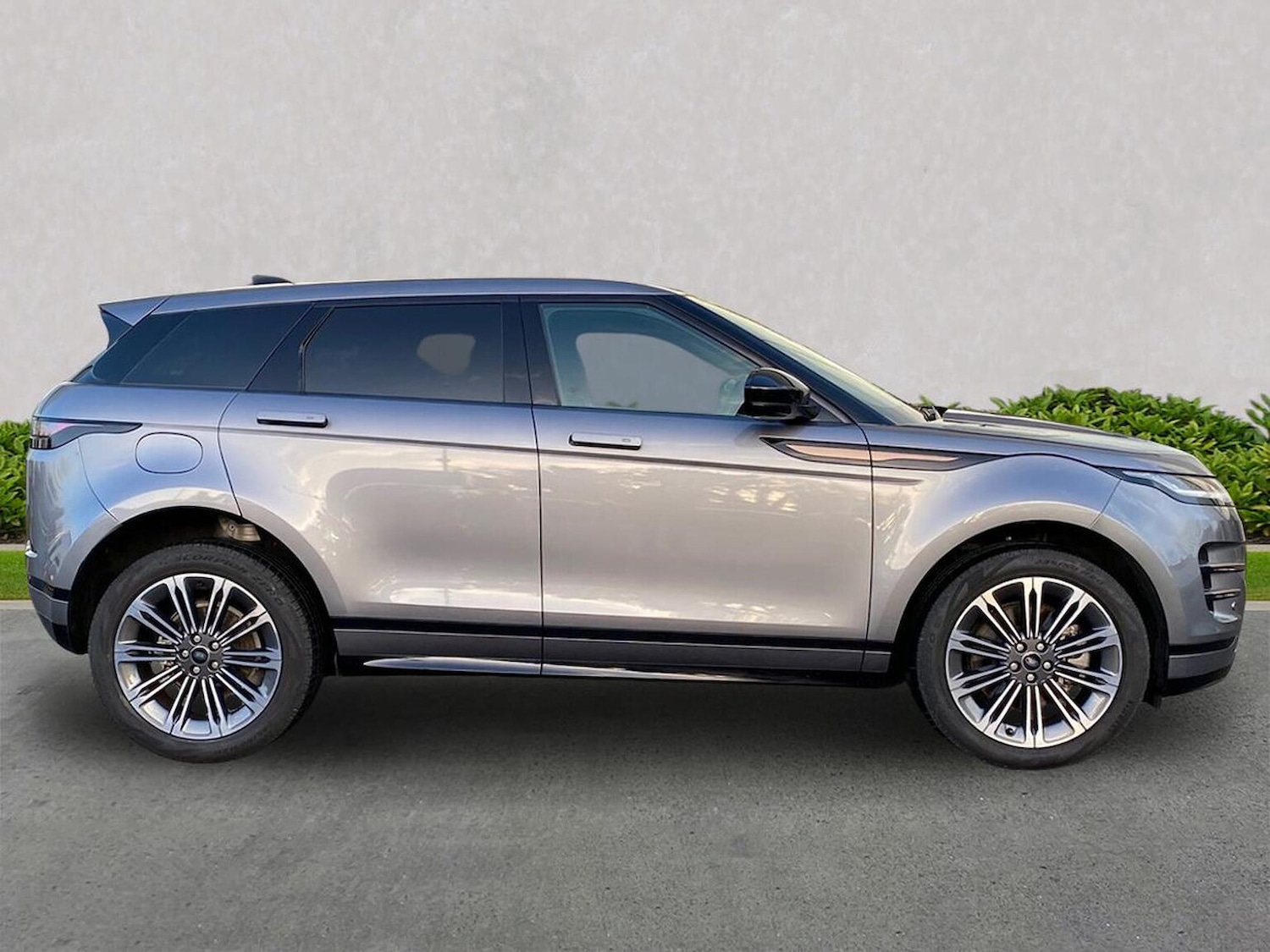 Used Land Rover Range Rover Evoque 2025 for sale - 77487836: Photo 5