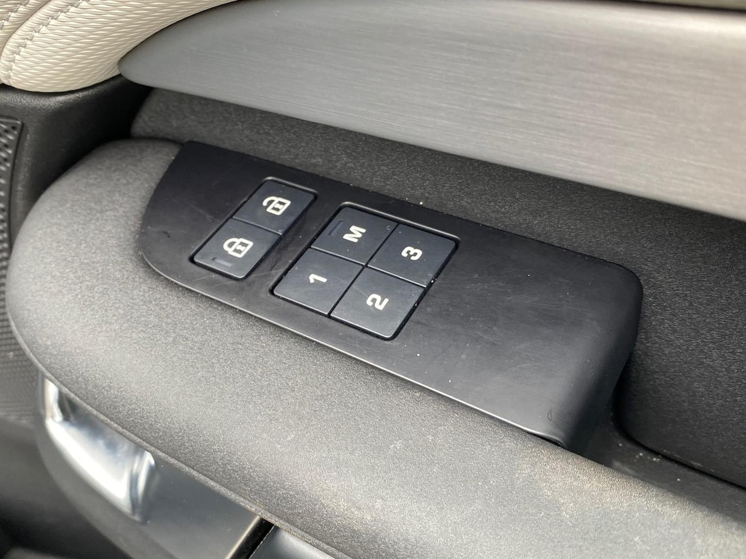 Used Land Rover Discovery 2025 for sale - 78193754: Photo 27