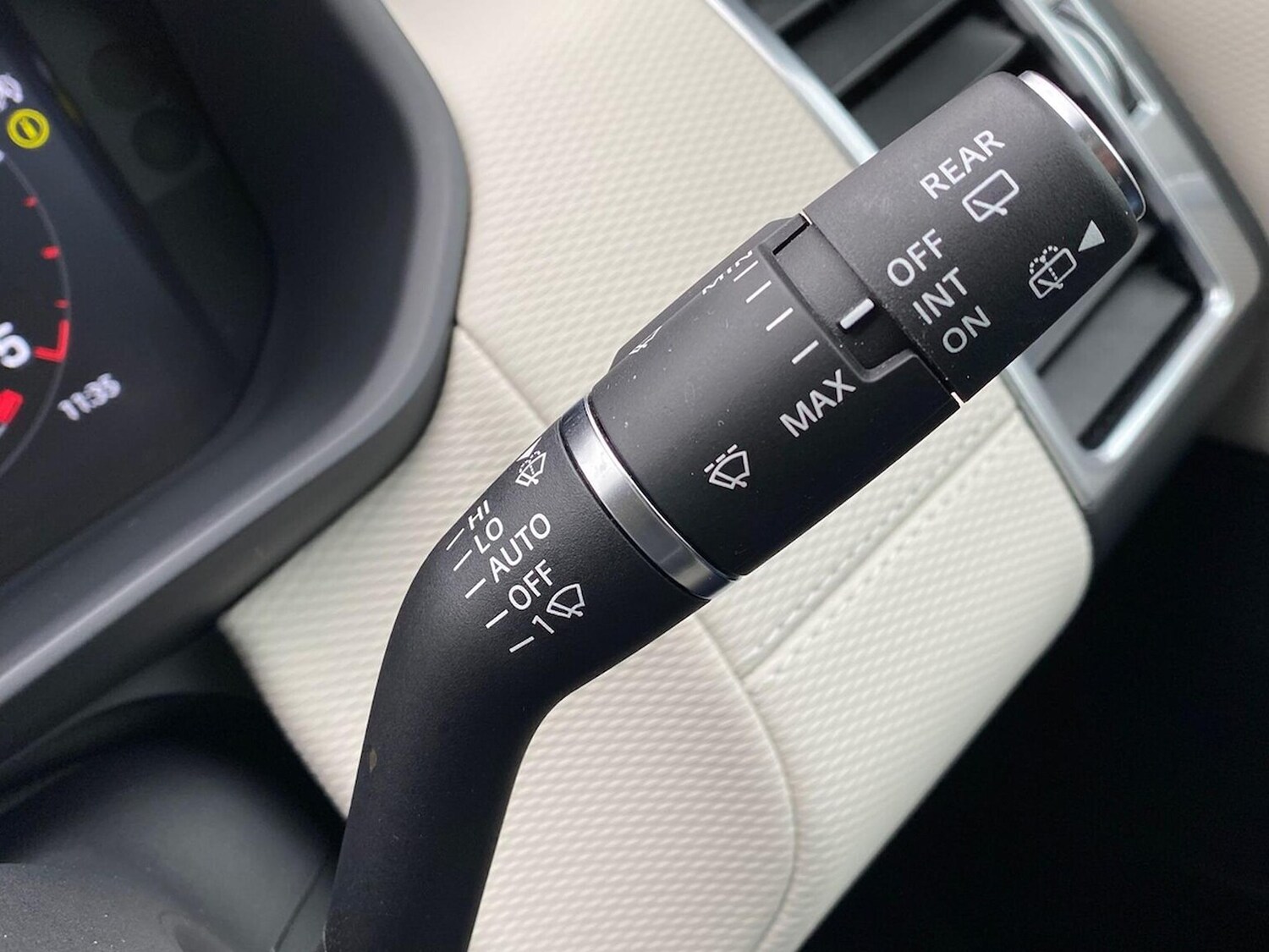 Used Land Rover Discovery 2025 for sale - 78193754: Photo 41