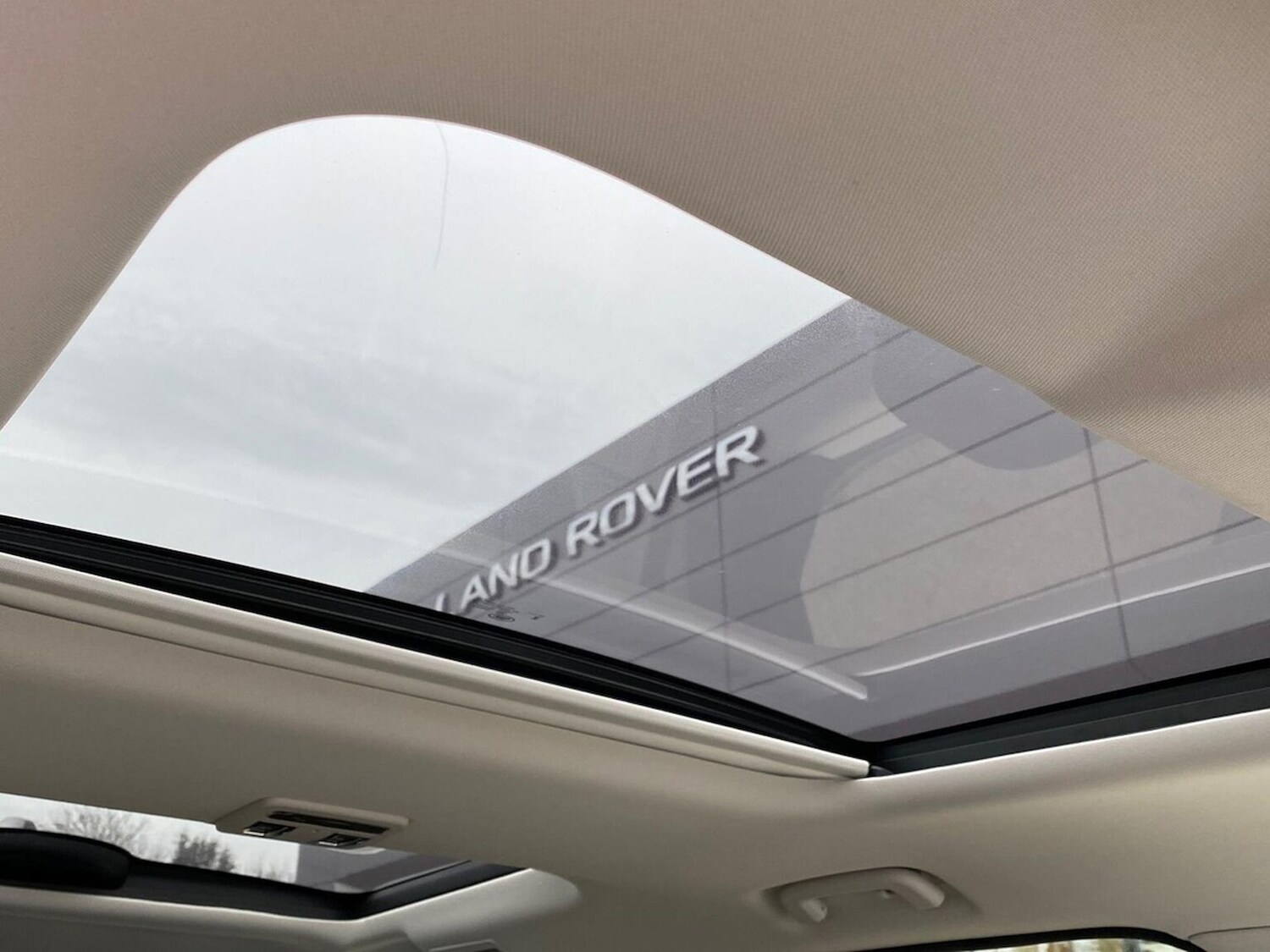 Used Land Rover Discovery 2025 for sale - 78193754: Photo 46