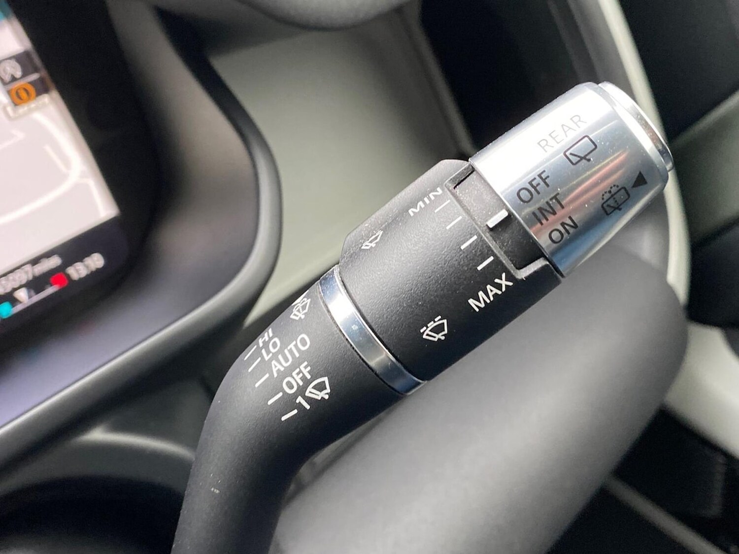 Used Land Rover Defender 2021 for sale - 78107994: Photo 32