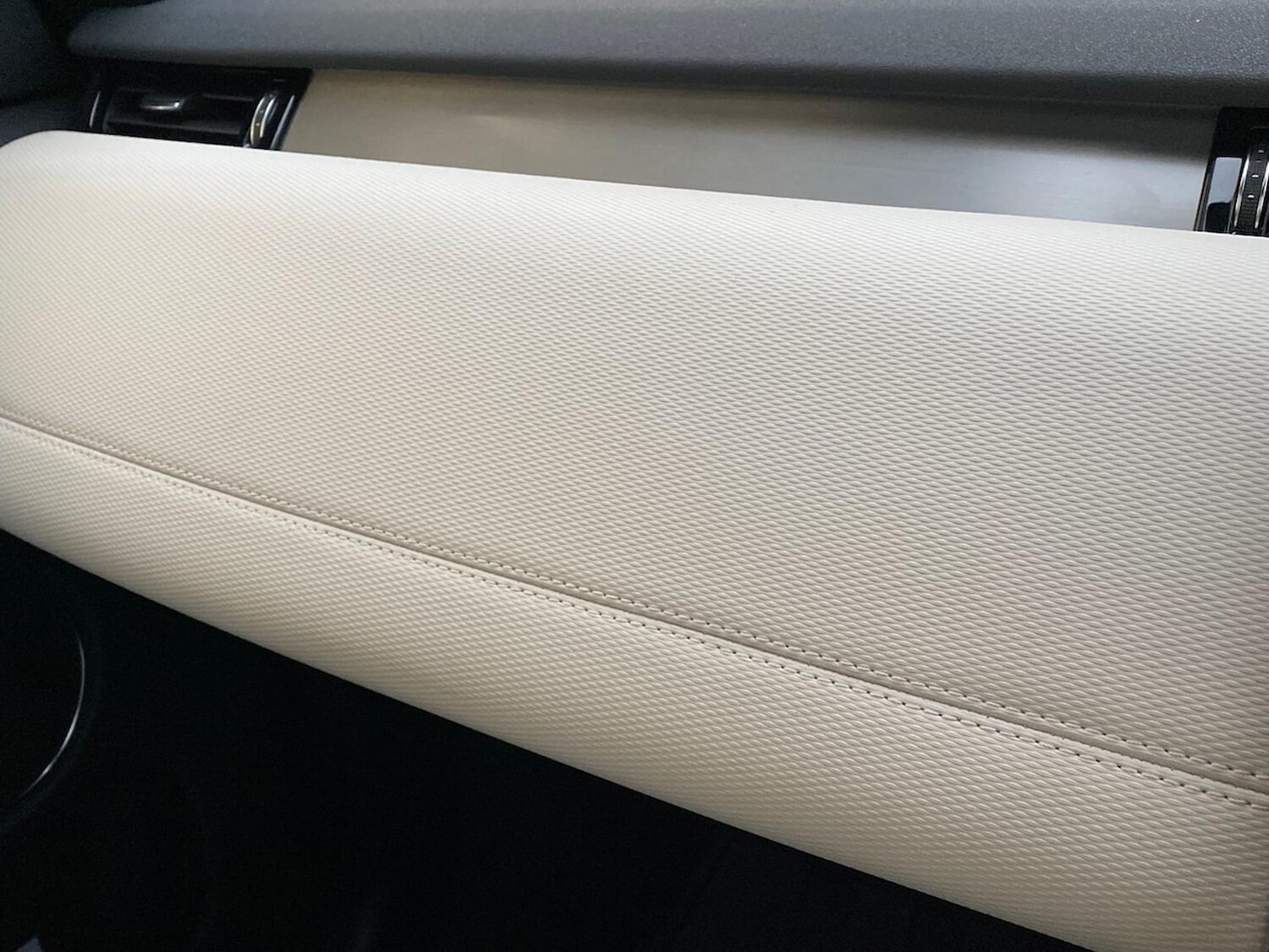 Used Land Rover Discovery Sport 2025 for sale - 77487785: Photo 38