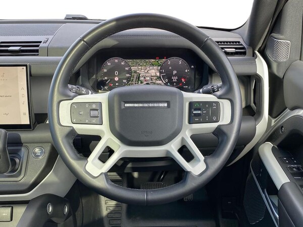 Used Land Rover Defender 2023 for sale - 76037184: Photo 15