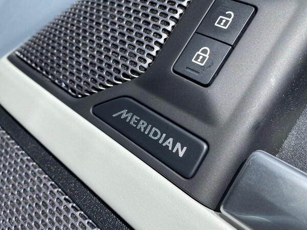 Used Land Rover Defender 2023 for sale - 76037184: Photo 25